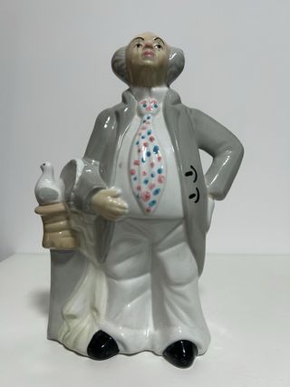 Figura de cerámica payaso con paloma