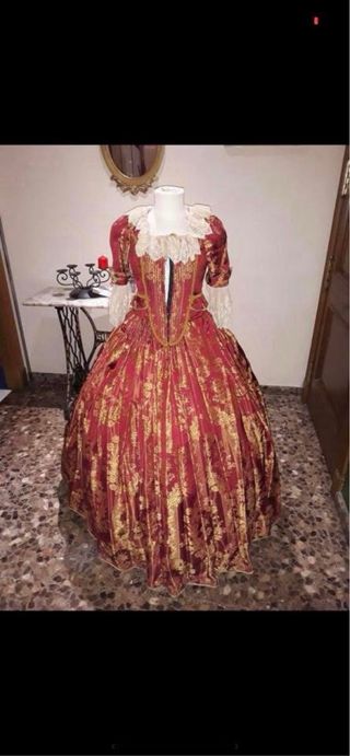 Traje de Fallera Rojo y Dorado