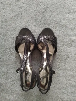 Sandalias de fiesta Nina gris plomo con lentejuela