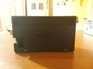 Nintendo Switch completa con scatola e scheda Sd