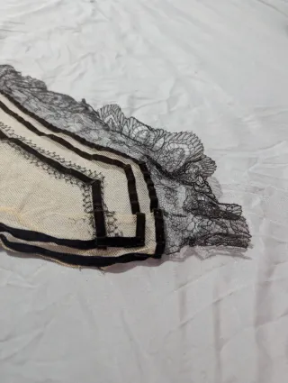Mantilla española siglo XIX/XX encaje