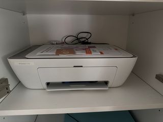 Impresora HP 2720e Viene con posters grand