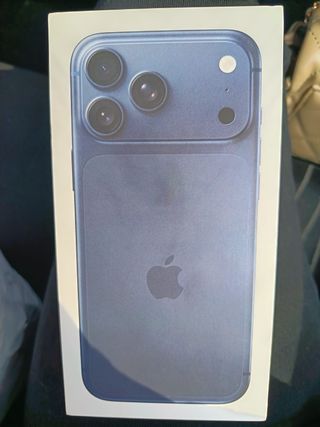 iPhone 17 Pro Max Azul
