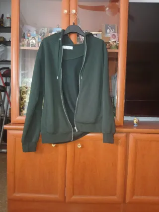 Chaqueta deportiva verde Primark