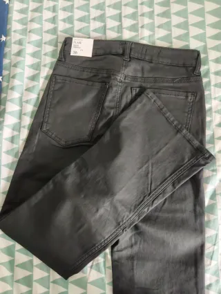 Pantalones negros encerados T36