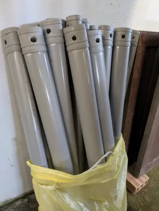 Tubos metálicos piscina Bestway.