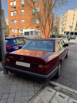 Mercedes-Benz 300 E 1987 (W124)