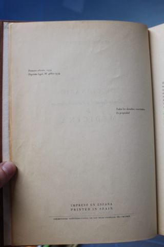 Antiguo diccionario de Medicina Alemán – Español y viceversa.