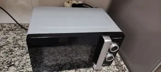 Microondas Cecotec Grill ProClean 3150