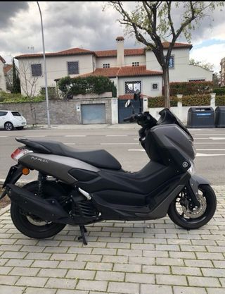 Yamaha Nmax 125 Gris Scooter