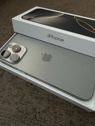 iPhone 16 Pro Max 512GB Gris Espacial