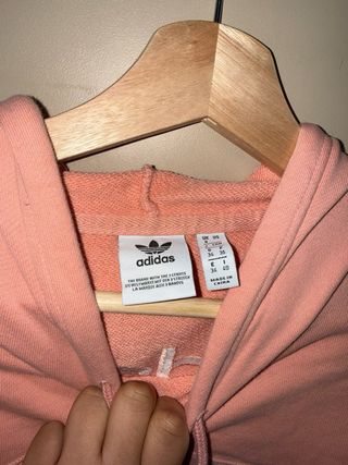 Sudadera Adidas rosa cropped