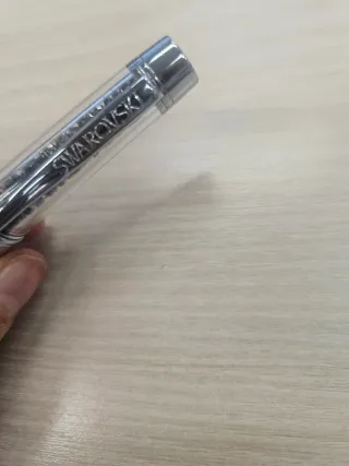 Bolígrafo Swarovski con cristales. Tinta negra.usb