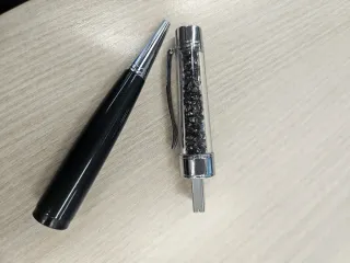 Bolígrafo Swarovski con cristales. Tinta negra.usb