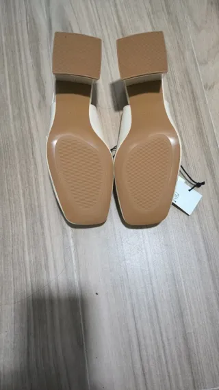 Zapatos beige Lefties talla 37