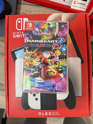 Nintendo Switch OLED Blanca + Mario Kart 8 Deluxe