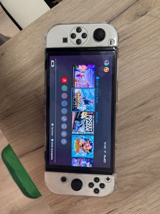 Nintendo Switch OLED Blanca + Mario Kart 8 Deluxe