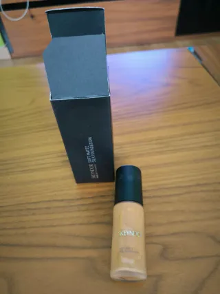 Skeyndor Soft Matte Silk Foundation nº 747