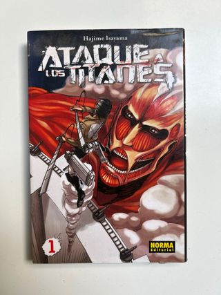 Mangas 1-4 Ataque a los Titanes