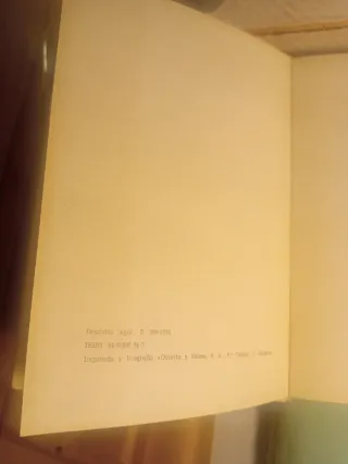 Antiguo libro "Los secretos de Fátima"