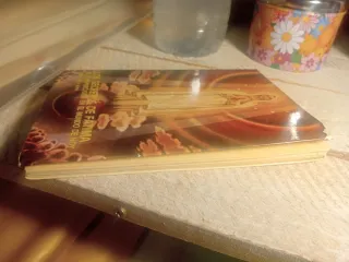 Antiguo libro "Los secretos de Fátima"