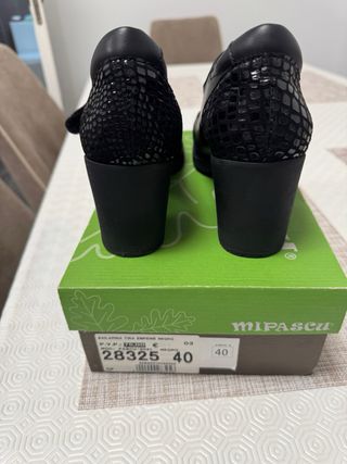 Zapatos MIPASCU Negros Talla 40