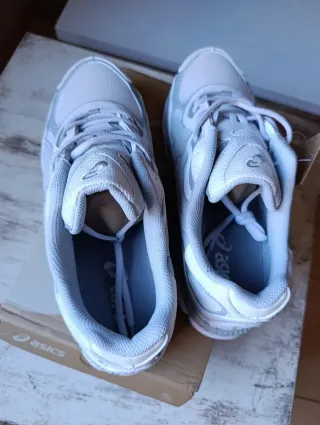 Asics Gel Talla 44(nuevas a estrenar)