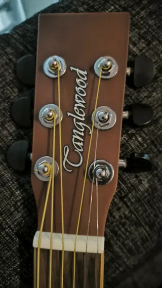 Guitarra Acústica Sunburst