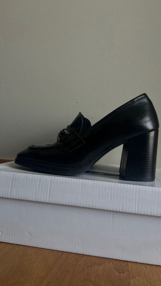 Zapatos tacón negros “glo.” Talla 37