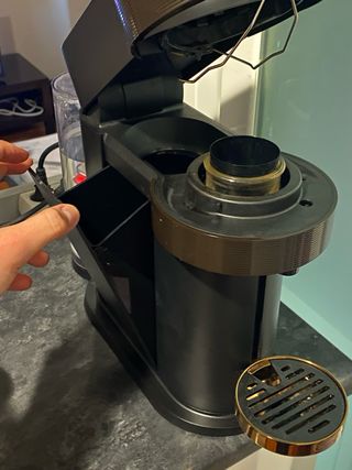 Cafetera Nespresso Vertuo Next + 70 Cápsulas