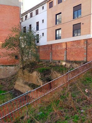 Terreno en venta en Arrabal en Zaragoza