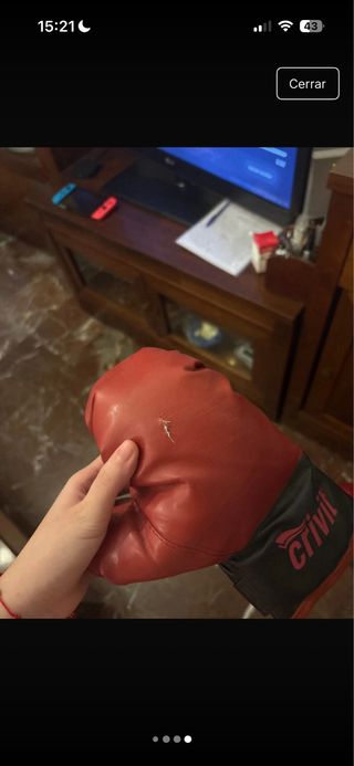 Saco de boxeo con guantes para niños