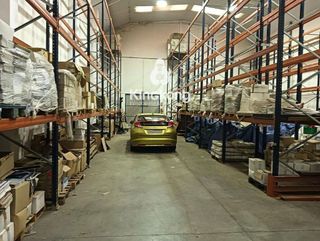 Nave industrial en venta en Loeches