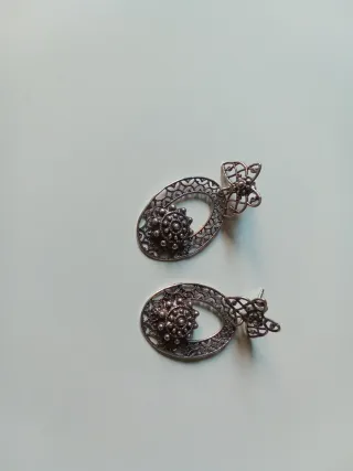 Pendientes largos de plata de ley estilo charro