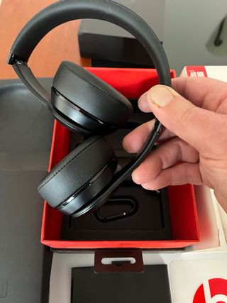 Beats Solo 3 Wireless como novos.