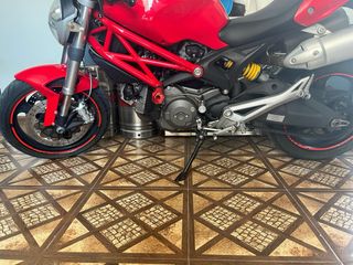 Ducati Monster 696 Roja 25.000 km