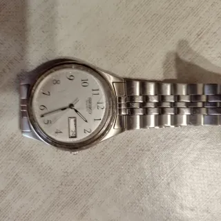 Reloj Seiko Quartz Plata