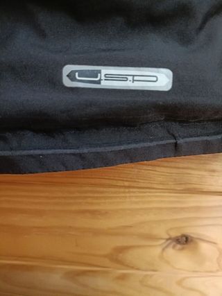 Sudadera Puma Color Negro y Blanco Talla S.