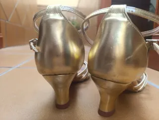 Zapatos de baile latinos dorados Talla 37