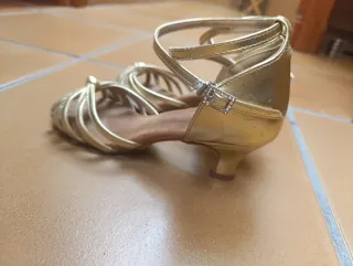 Zapatos de baile latinos dorados Talla 37