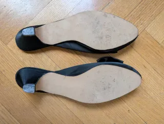 Natori Sandalias de raso negras