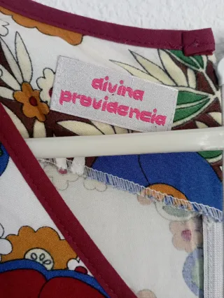 Vestido Divina Providencia floral