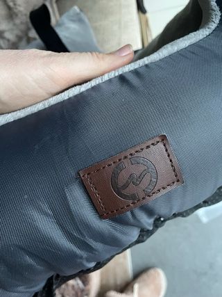 Cama para perro para coche