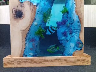 Lampada Legno Ulivo Resina Oceano Pesci