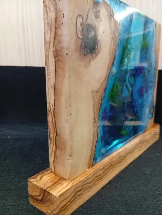 Lampada Legno Ulivo Resina Oceano Pesci