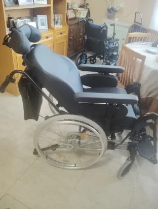 Silla de ruedas articulada nueva