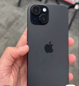 iPhone 15 128GB Negro + Cargador