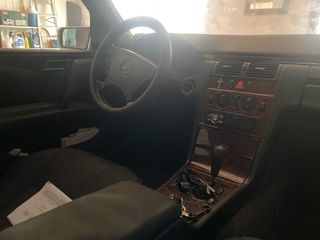 Mercedes Benz Sedán Plata