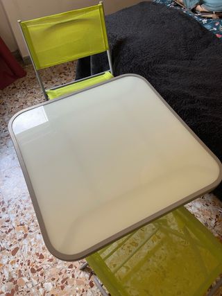 Tavolino e 2 sedie pieghevoli per balcone