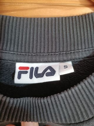 Sudadera Fila Color Negro, Verde y Blanco Talla S.